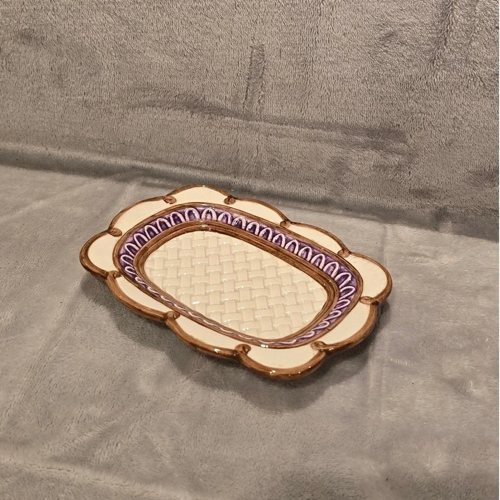 Vintage 1995 Omnibus by Fitz and Floyd Purple Basketweave Scalloped Soap Dish